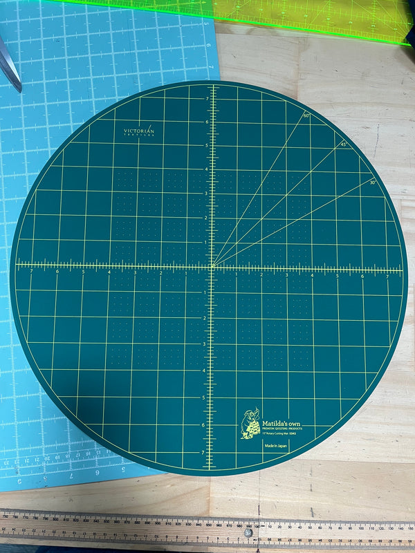 Matilda’s Own 15” Rotating Cutting Mats