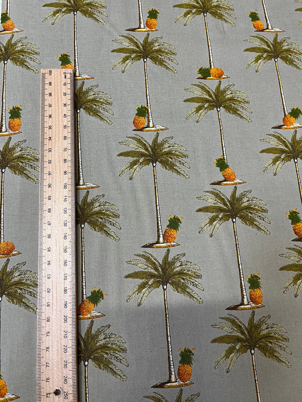 Palms & Pineapples